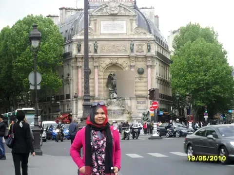 Fontaine Saint-Michel, Paris